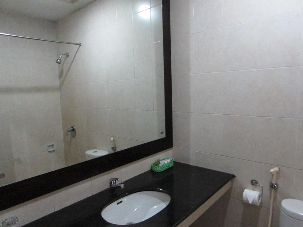 Hotel Wisata باليمبانغْ الغرفة الصورة