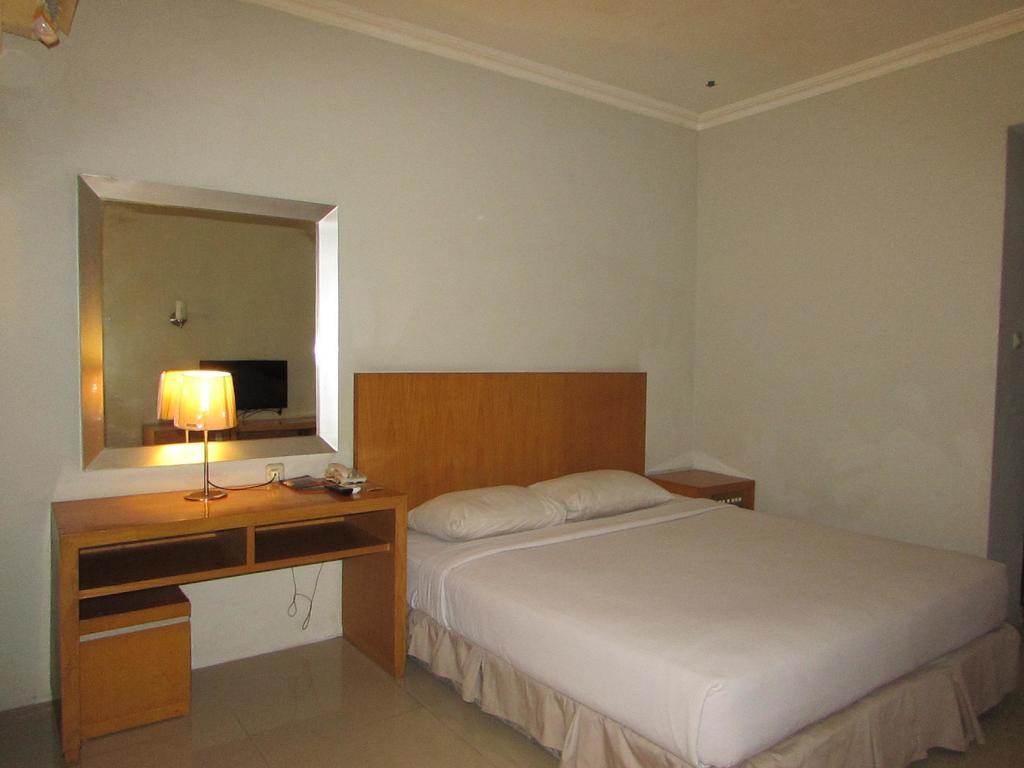 Hotel Wisata باليمبانغْ الغرفة الصورة