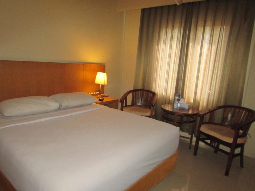 Hotel Wisata باليمبانغْ الغرفة الصورة